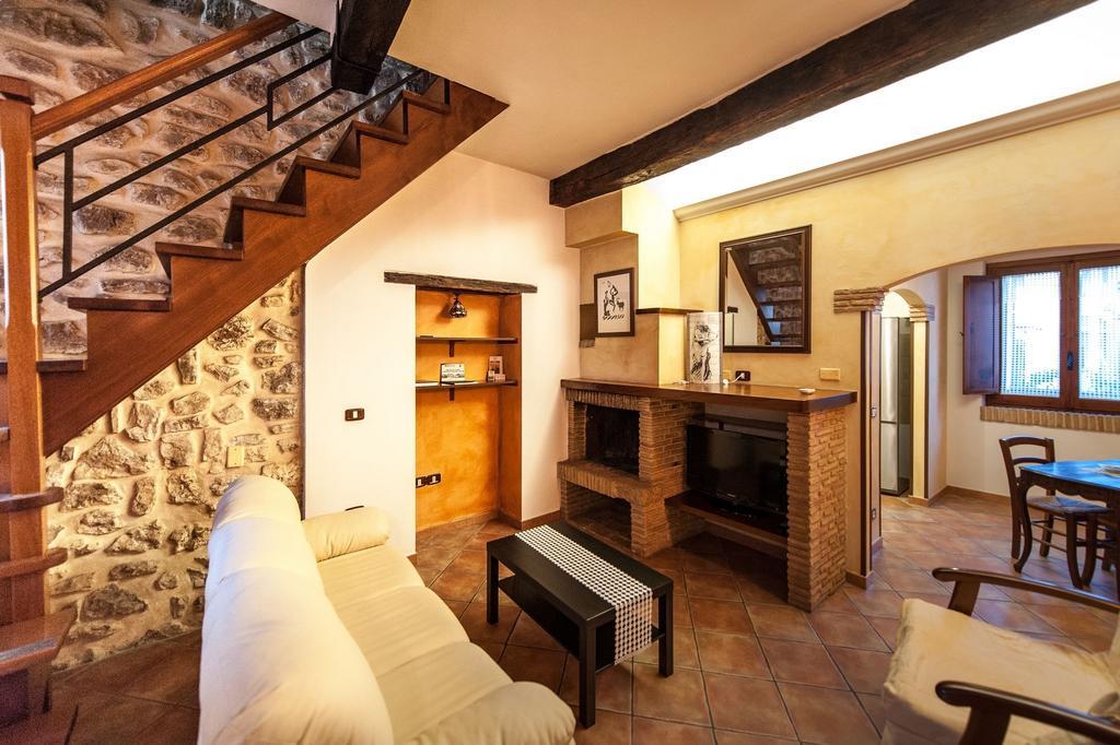 Bed And Breakfast Mblo Fondi Exterior photo