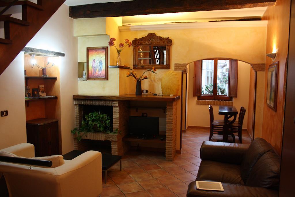 Bed And Breakfast Mblo Fondi Exterior photo
