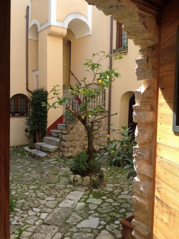 Bed And Breakfast Mblo Fondi Exterior photo
