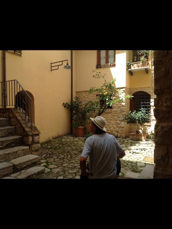 Bed And Breakfast Mblo Fondi Exterior photo